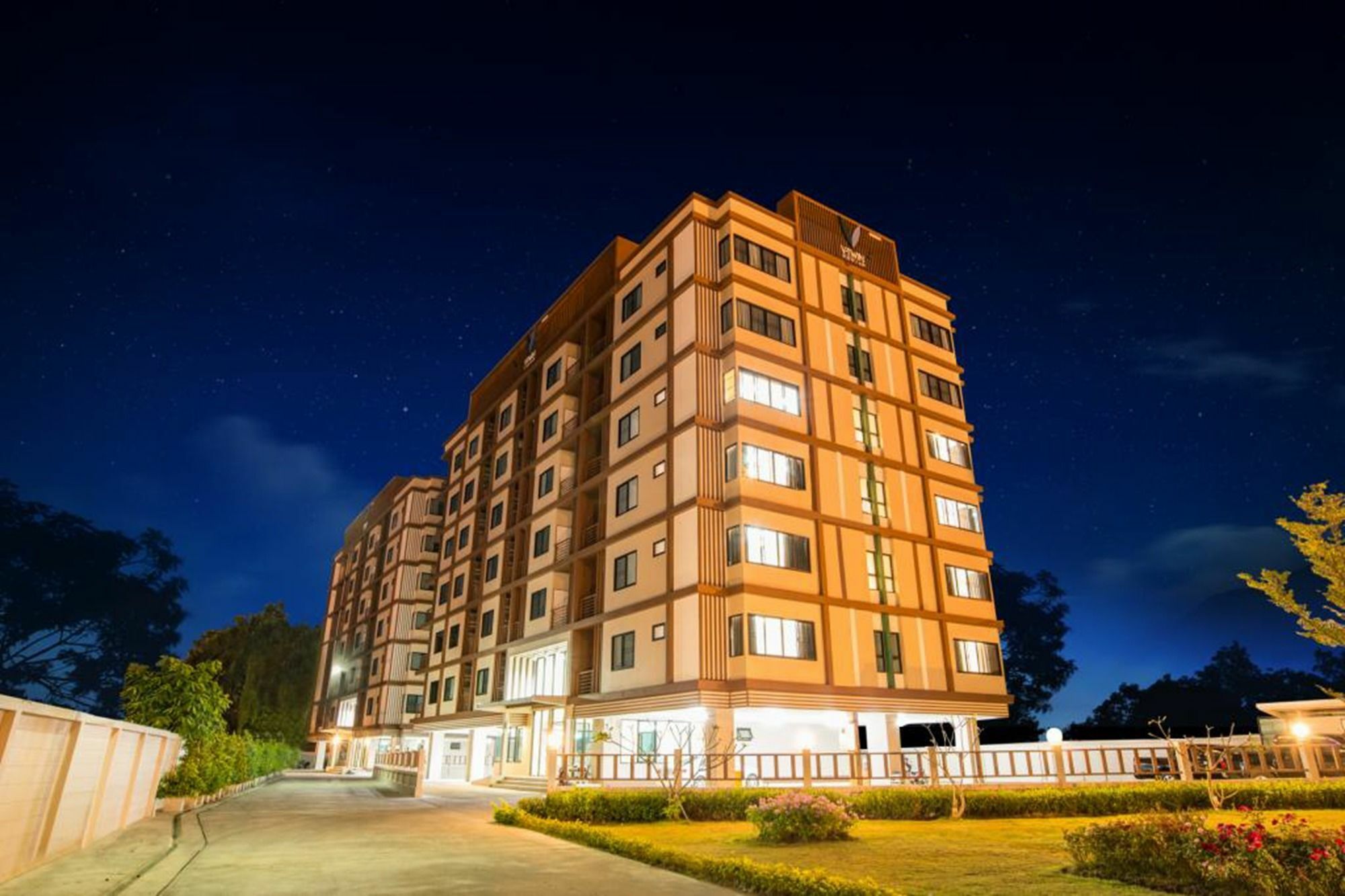 V-Twin Donjan Service Apartment Chiang Mai Exterior foto